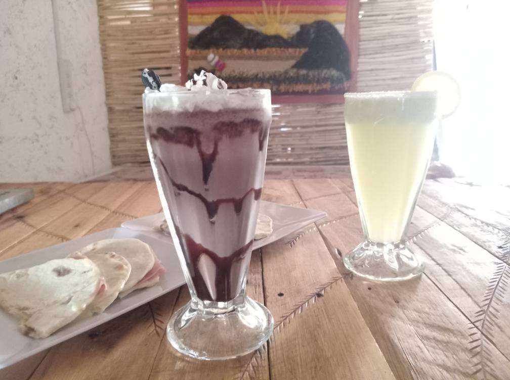 Licuados, tragos y tacos